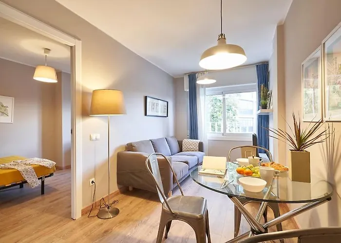 Bebarceloner Sant Andreu Apartments - 3 Bedrooms