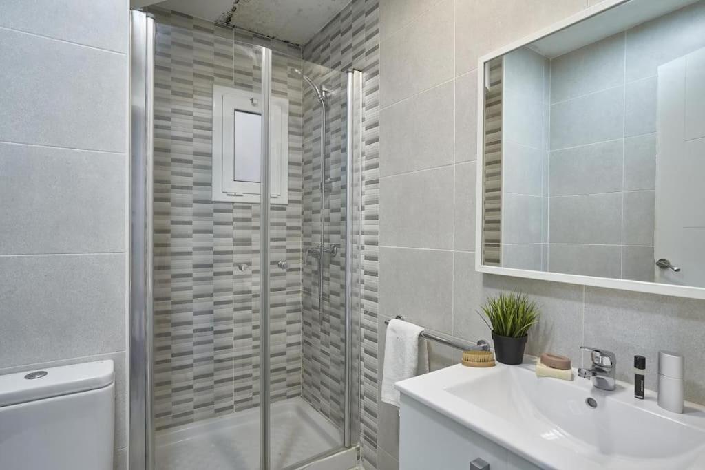 Apartamento Bebarceloner Sant Andreu - 3 Bedrooms *